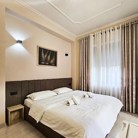 טיראנה Sunflower Junior Suite מראה חיצוני תמונה
